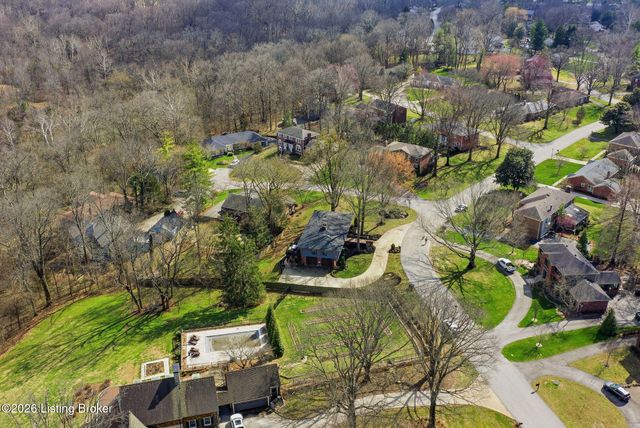 7233 Heatherly Square, Louisville, KY 40242