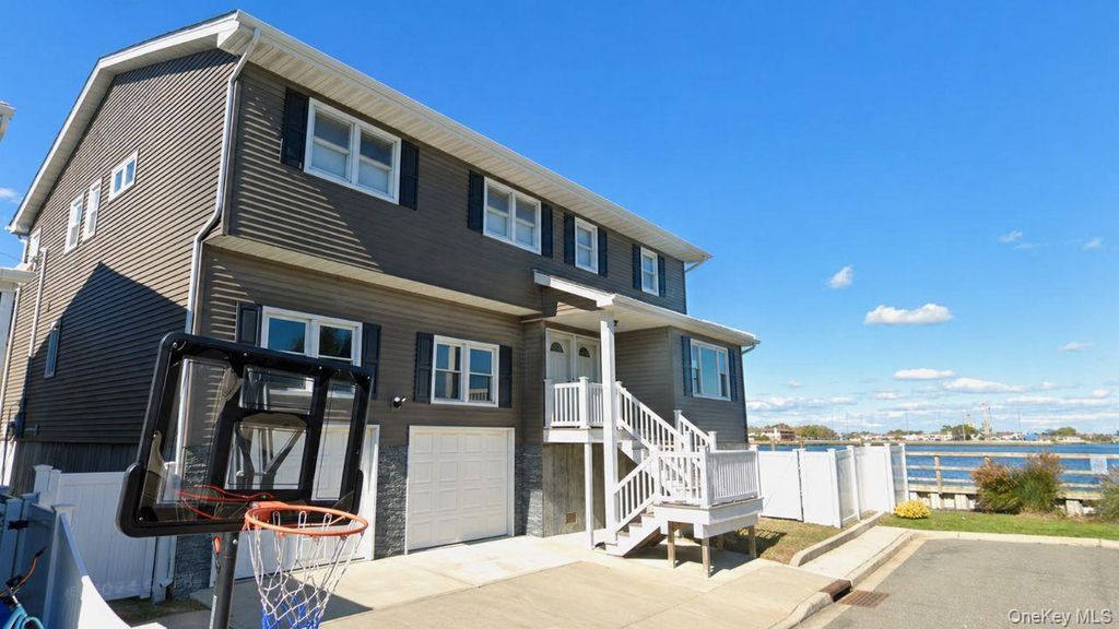 93 Armour Street, Long Beach, NY 11561