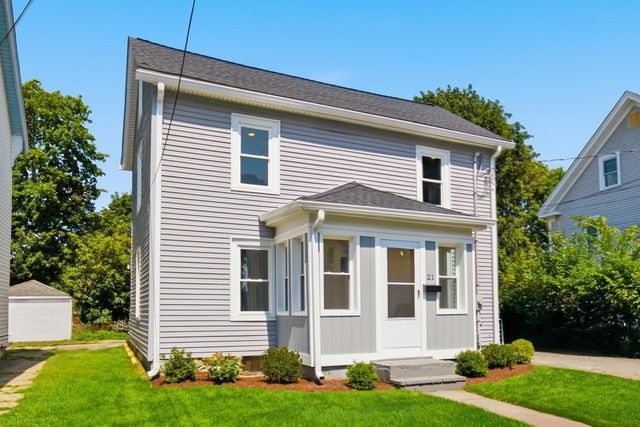 21 Chestnut St, Woburn, MA 01801