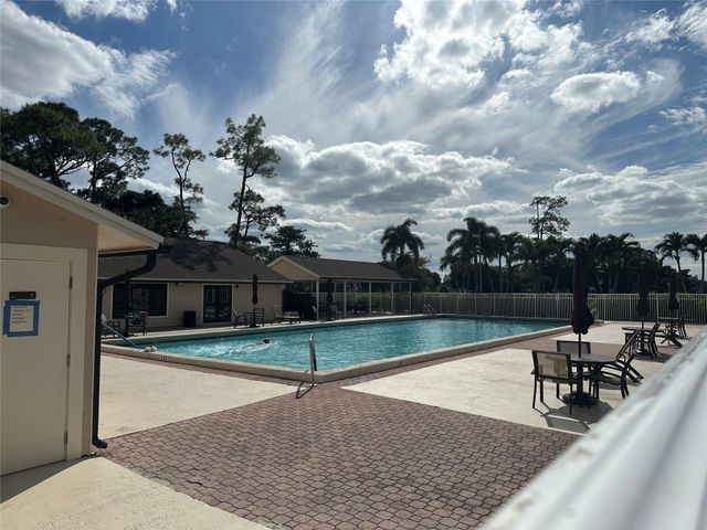 8388 White Egret Way, Lake Worth, FL 33467