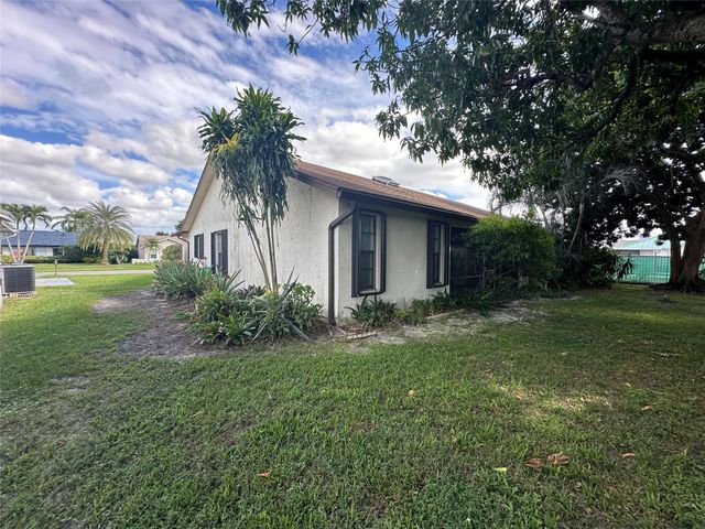 8388 White Egret Way, Lake Worth, FL 33467