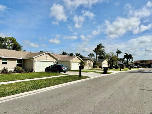 8388 White Egret Way, Lake Worth, FL 33467