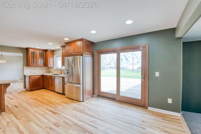 19965 Beverly Road, Beverly Hills Village, MI 48025