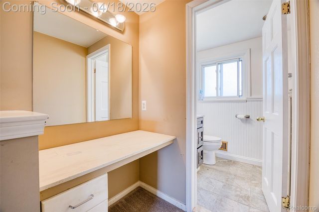 19965 Beverly Road, Beverly Hills Village, MI 48025