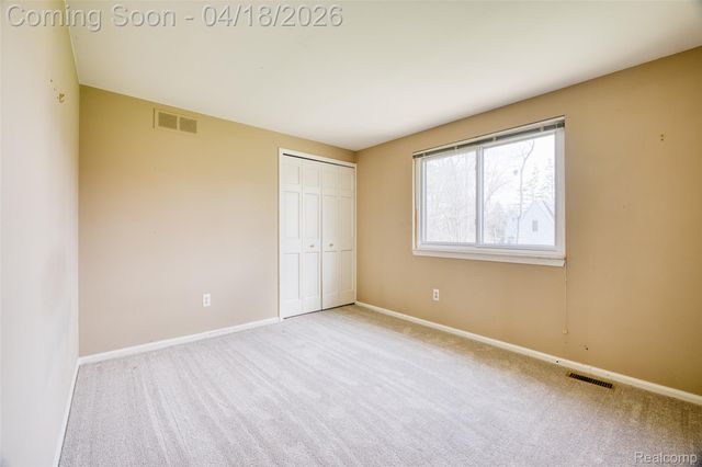 19965 Beverly Road, Beverly Hills Village, MI 48025