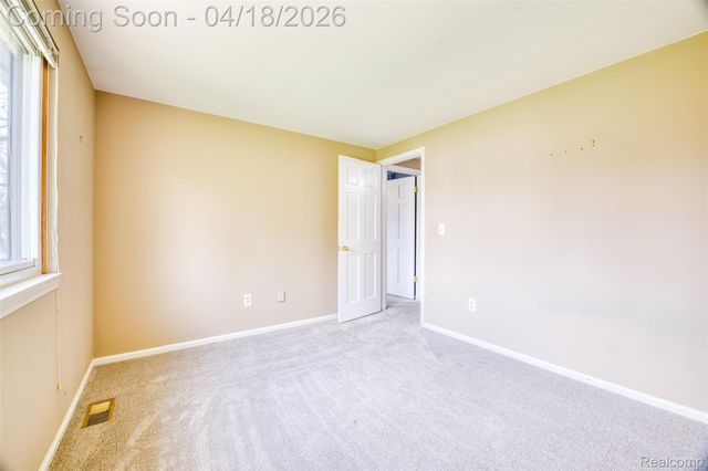 19965 Beverly Road, Beverly Hills Village, MI 48025