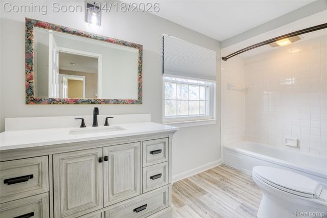 19965 Beverly Road, Beverly Hills Village, MI 48025