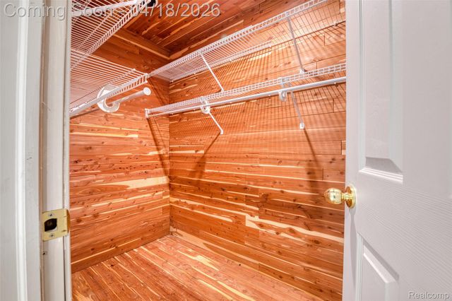 19965 Beverly Road, Beverly Hills Village, MI 48025