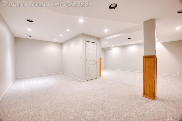 19965 Beverly Road, Beverly Hills Village, MI 48025