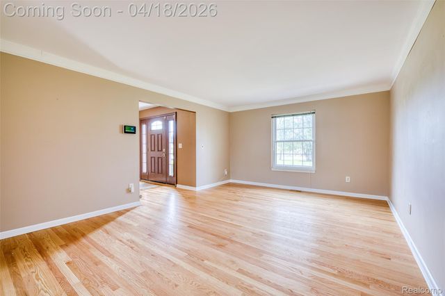 19965 Beverly Road, Beverly Hills Village, MI 48025