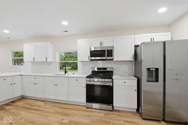 6125 Colonial Avenue, Indianapolis, IN 46228
