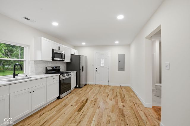 6125 Colonial Avenue, Indianapolis, IN 46228