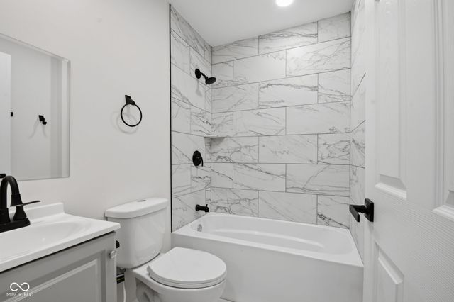 6125 Colonial Avenue, Indianapolis, IN 46228