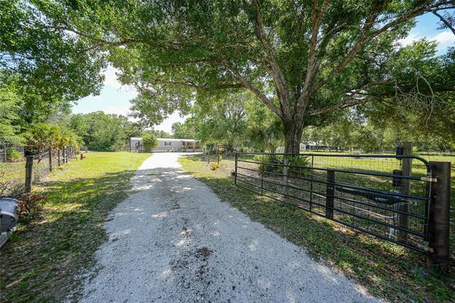 2402 NW PINE CREEK AVENUE, Arcadia, FL 34266