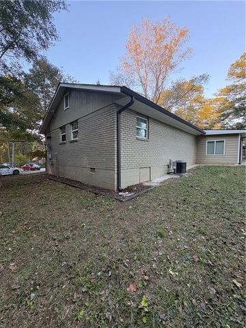 657 Utoy Court, Jonesboro, GA 30238