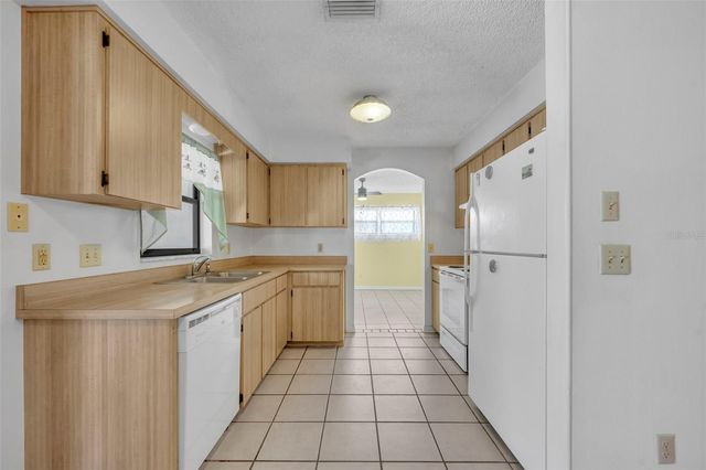 221 GRANDE VISTA STREET, Debary, FL 32713