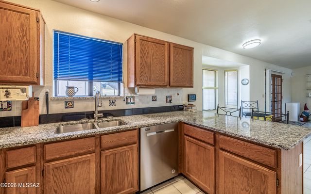 874 N Dusenburg Avenue, Tucson, AZ 85748