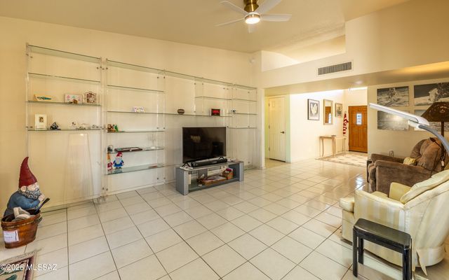 874 N Dusenburg Avenue, Tucson, AZ 85748