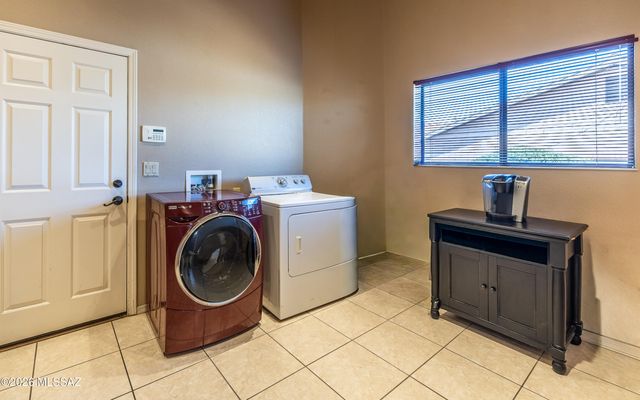 874 N Dusenburg Avenue, Tucson, AZ 85748