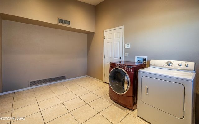 874 N Dusenburg Avenue, Tucson, AZ 85748