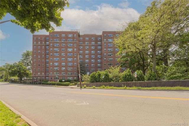 900 Palmer Road 6D, Bronxville, NY 10708