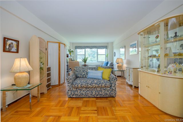 900 Palmer Road 6D, Bronxville, NY 10708