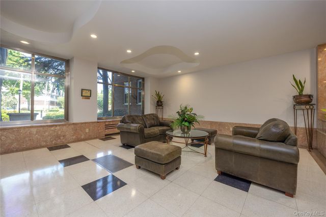 900 Palmer Road 6D, Bronxville, NY 10708