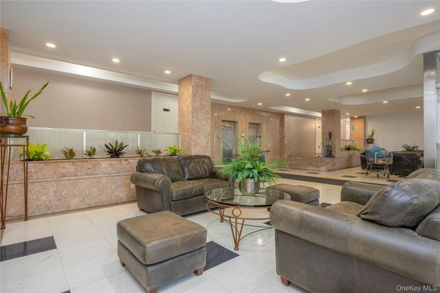 900 Palmer Road 6D, Bronxville, NY 10708