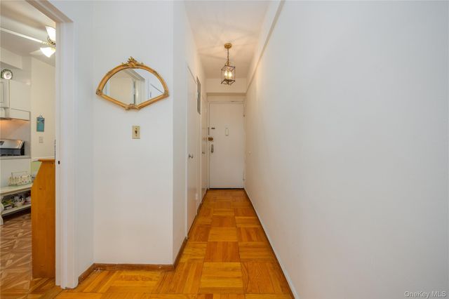 900 Palmer Road 6D, Bronxville, NY 10708