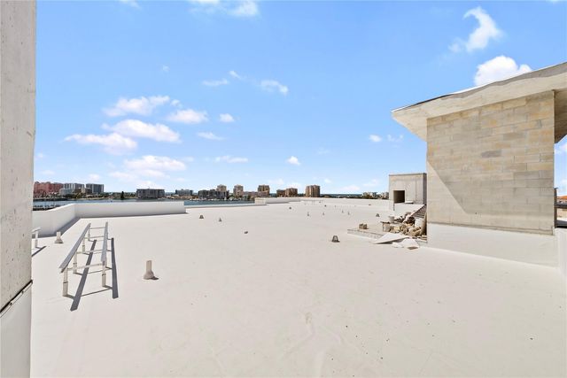211 SKIFF POINT 3B, Clearwater, FL 33767