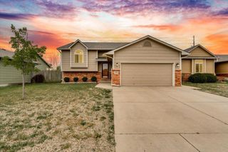 2369 S Milstead Ct, Wichita, KS 67209