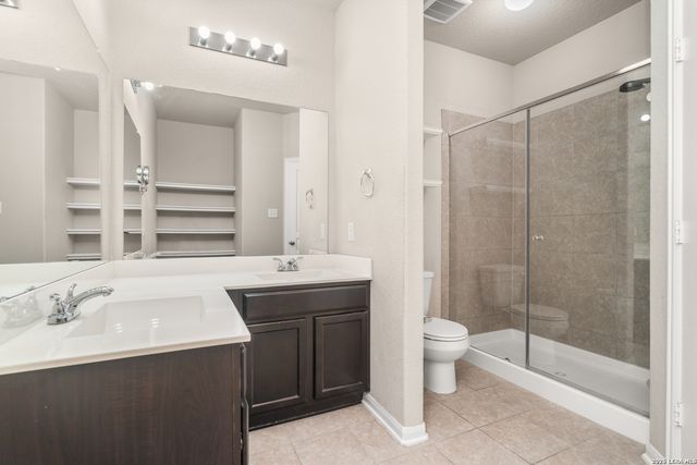 7911 Deepwell Dr, San Antonio, TX 78254