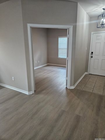 7911 Deepwell Dr, San Antonio, TX 78254