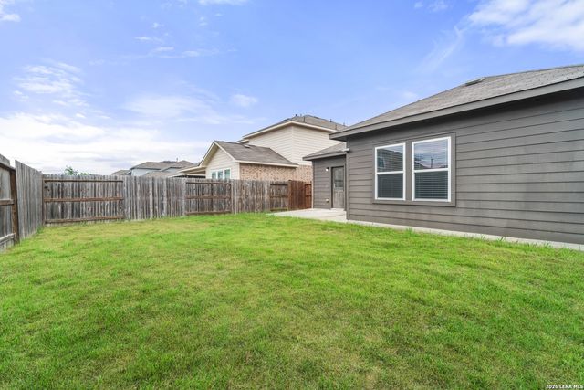 7911 Deepwell Dr, San Antonio, TX 78254