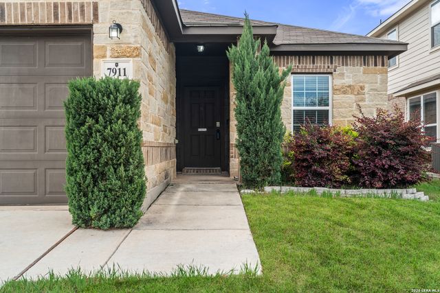 7911 Deepwell Dr, San Antonio, TX 78254