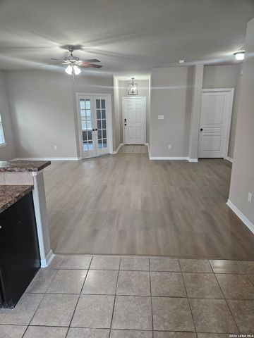 7911 Deepwell Dr, San Antonio, TX 78254