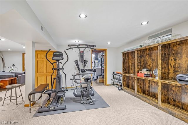 10249 Fairtree Drive, Strongsville, OH 44149