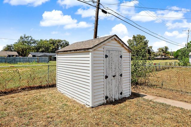 3255 S Gold, Wichita, KS 67217