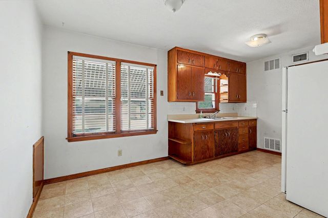 3255 S Gold, Wichita, KS 67217