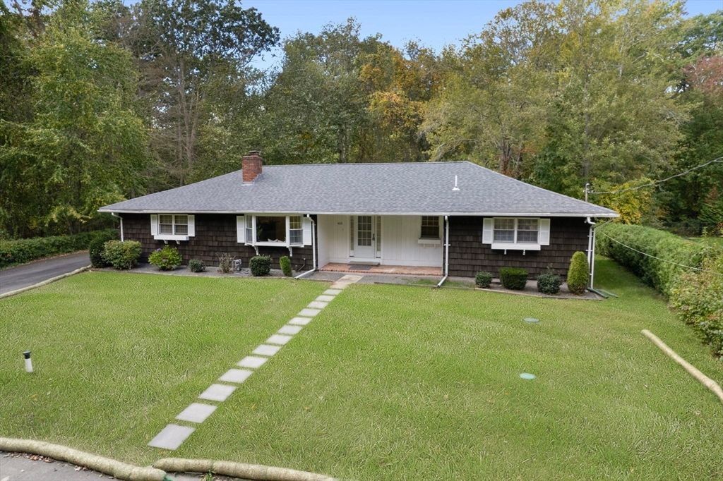 420 Hortonville Rd, Swansea, MA 02777