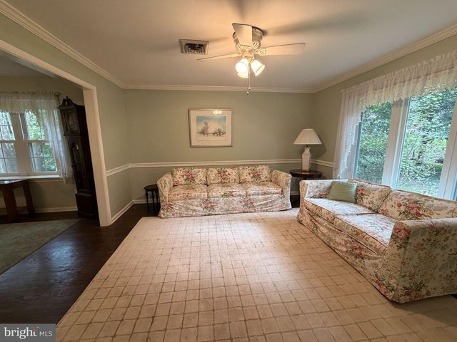 305 GARRISON WAY, Gulph Mills, PA 19428