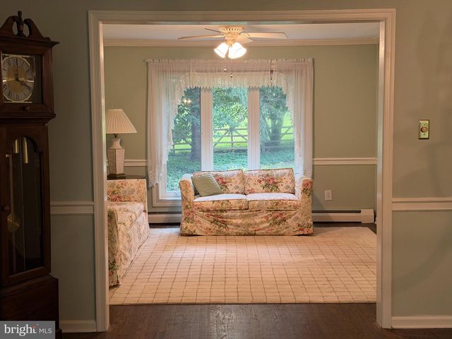 305 GARRISON WAY, Gulph Mills, PA 19428
