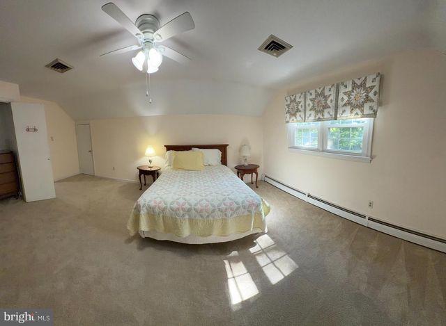 305 GARRISON WAY, Gulph Mills, PA 19428