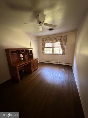 305 GARRISON WAY, Gulph Mills, PA 19428