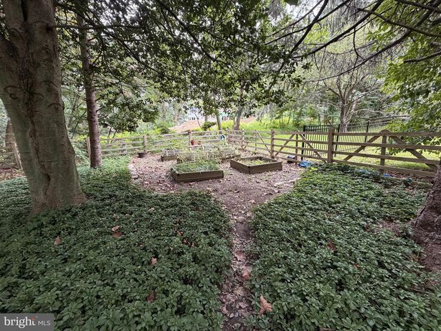 305 GARRISON WAY, Gulph Mills, PA 19428