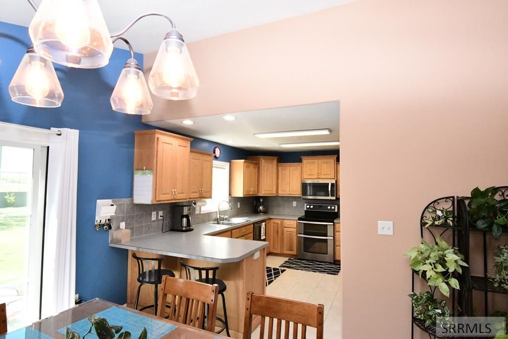 Image 14 of property listing at 769 E 1580 N, Shelley, ID 83274