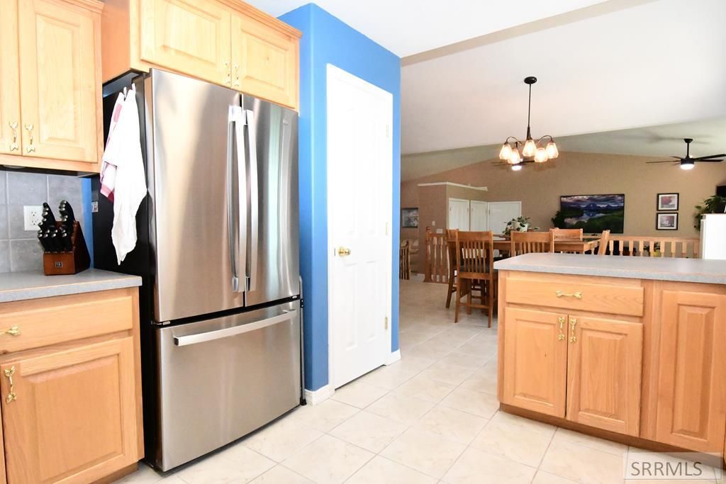 Image 15 of property listing at 769 E 1580 N, Shelley, ID 83274