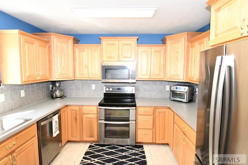 Image 16 of property listing at 769 E 1580 N, Shelley, ID 83274