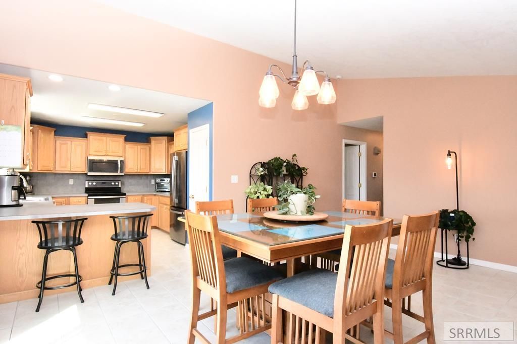 Image 21 of property listing at 769 E 1580 N, Shelley, ID 83274