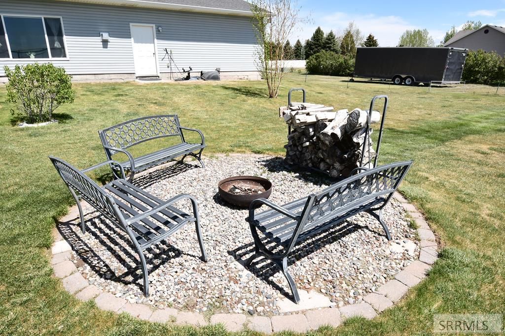 Image 60 of property listing at 769 E 1580 N, Shelley, ID 83274